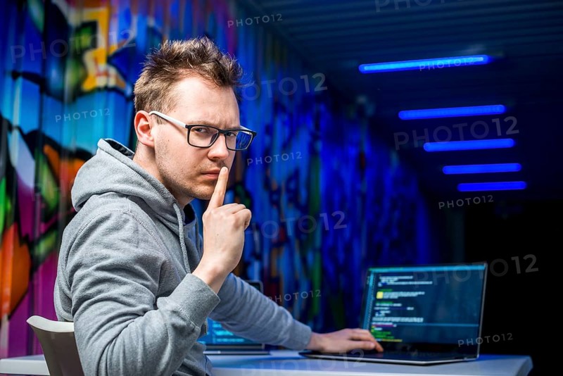 Portrait hacker