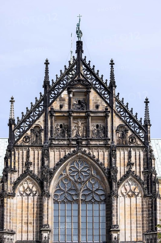 Detail Catholic Cathedral StPaulus-Dom