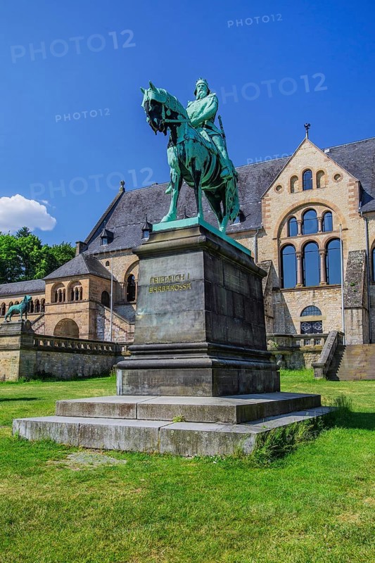 Imperial Palace with the equestrian statue of Emperor Barbarossa