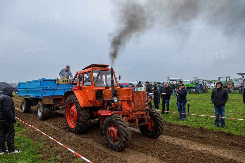 Tractor Pulling