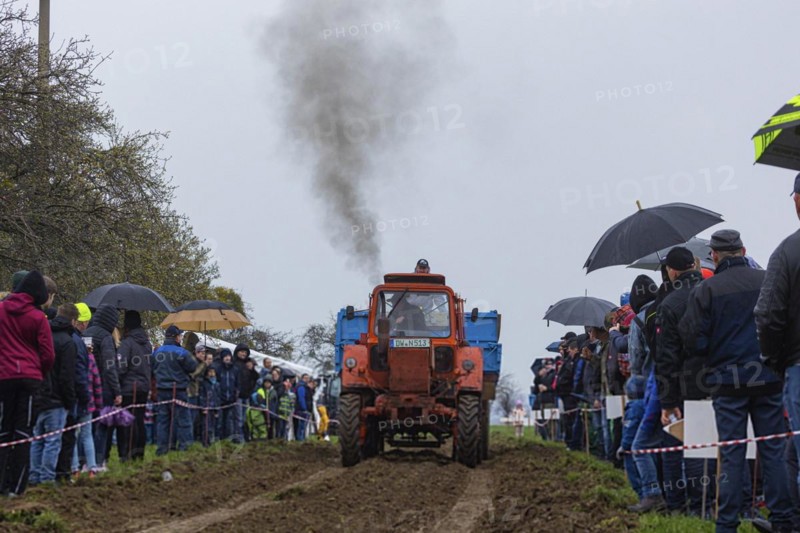 Tractor Pulling