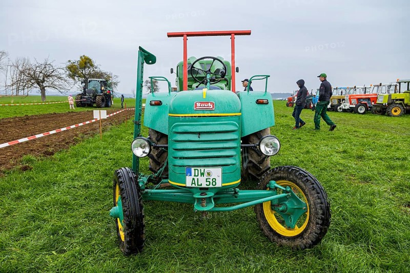 Tractor Pulling