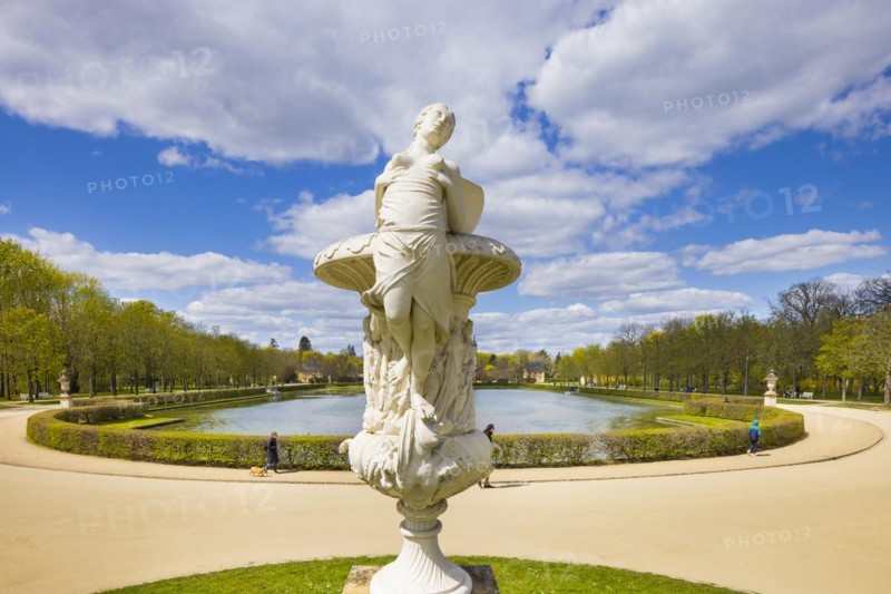 Palais in the Great Garden with Palai Pond and Corradini Vase