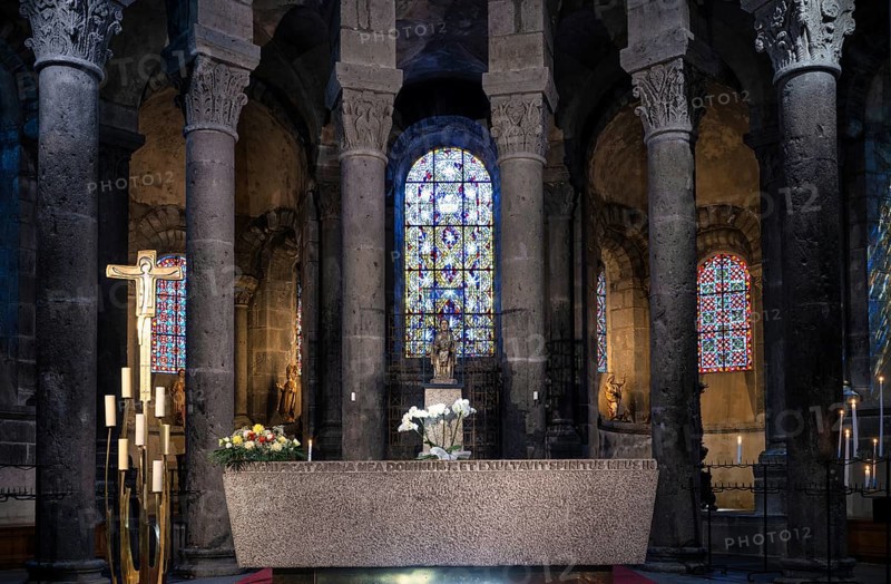 Interior view of altar and choir apse