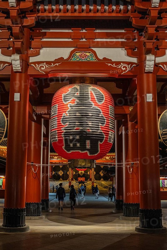 Large Chochin Lantern at the Hozomon Gate of Senso-ji