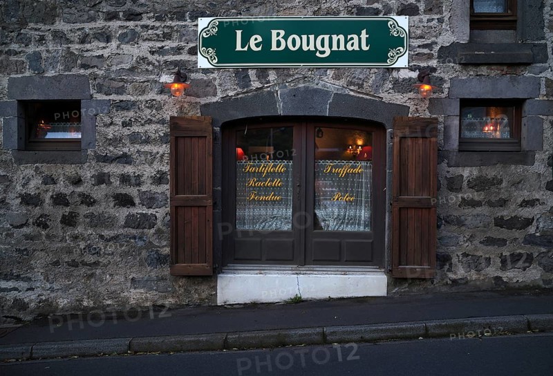 Restaurant Le Bougnat with regional specialities