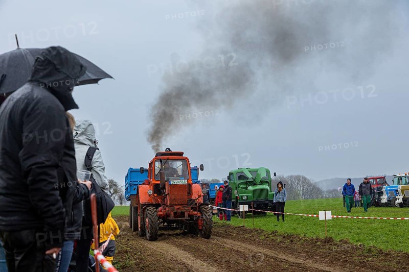 Tractor Pulling