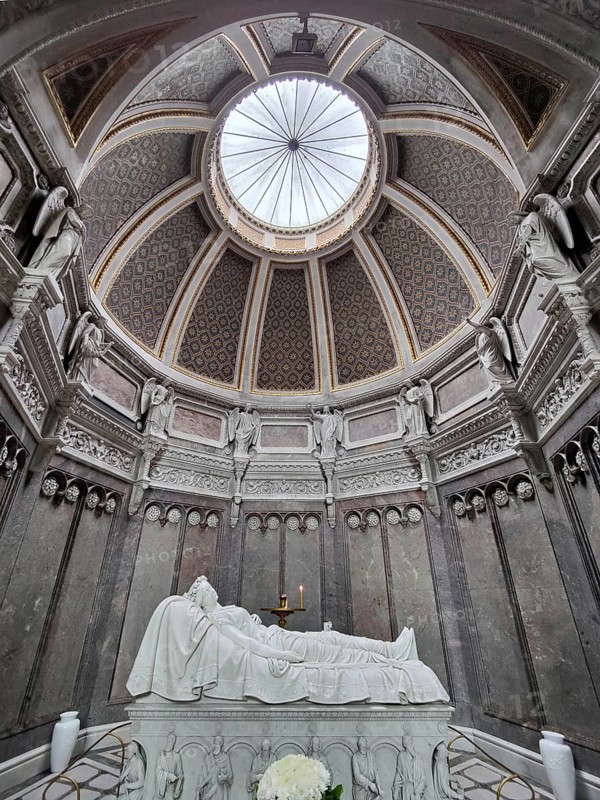 Tomb of Princess Elisabeth Mikhailovna Romanova in the side chapel