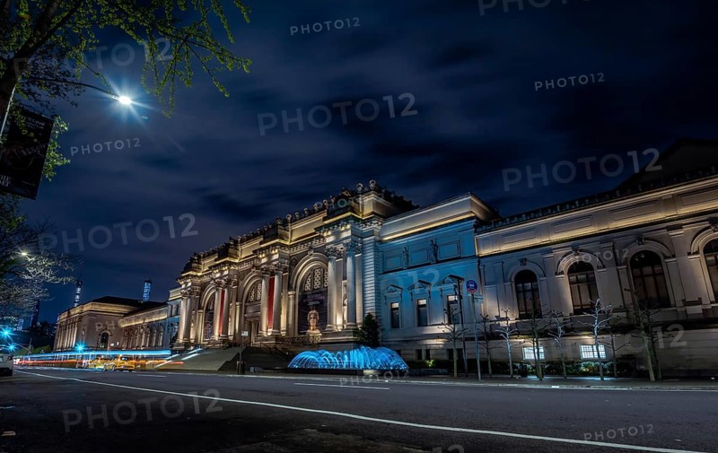 The Metropolitan Museum of Art at Night