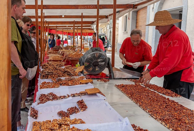 Weekly market