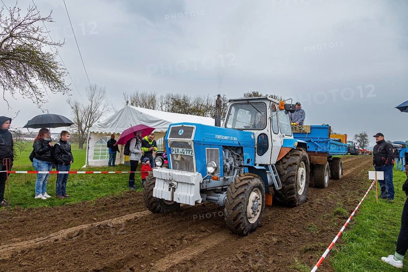 Tractor Pulling