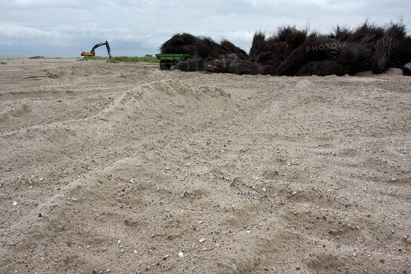 Construction measures on the uninhabited island of Minsener Oog in zone 1 in the Lower Saxony Wadden Sea National Park