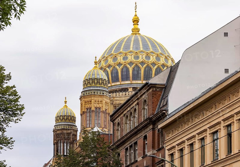 New synagogue on Oranienburger Strasse from 1866