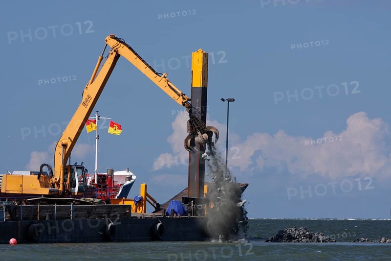 Construction measures on the uninhabited island of Minsener Oog in zone 1 in the Lower Saxony Wadden Sea National Park