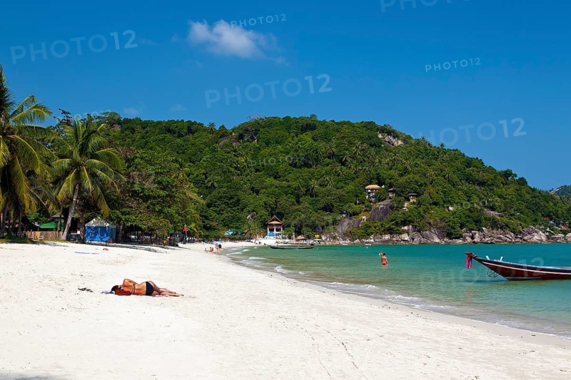 Thongnaipan Beach