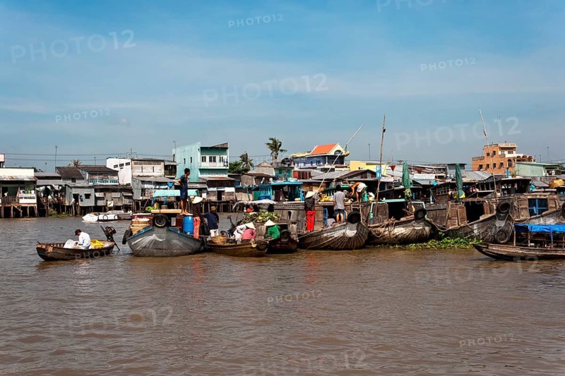 Floating market