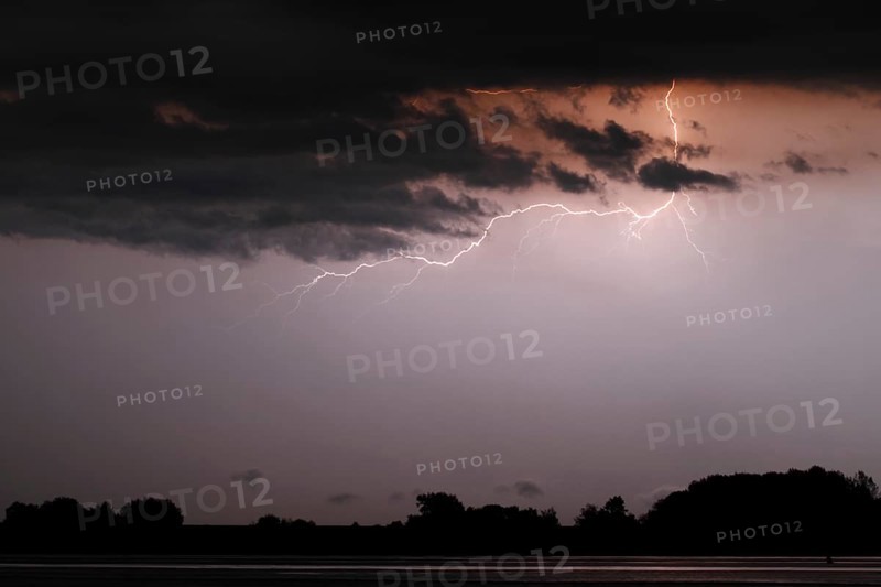 Thunderstorm lightning over the Weser