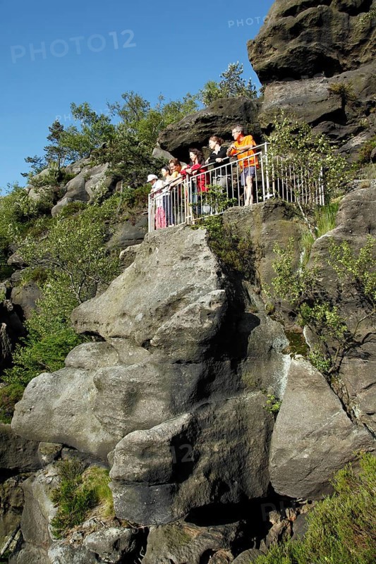Hikers at a viewpoint on Felsengasse