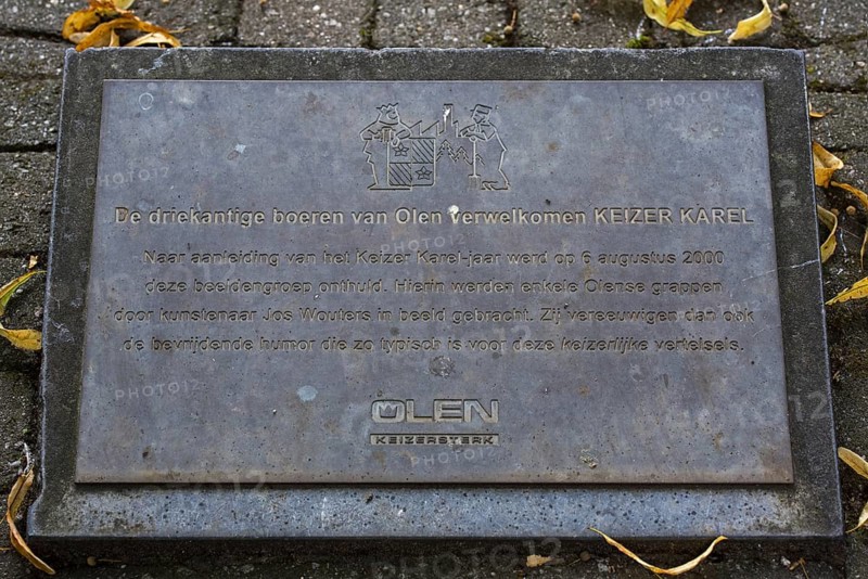 Sculpture group De Driekantige Boeren van Olen