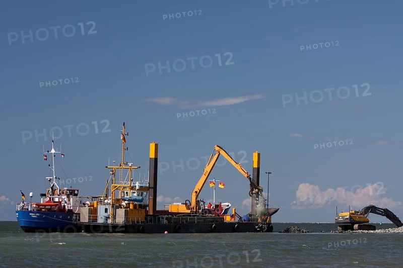 Construction measures on the uninhabited island of Minsener Oog in zone 1 in the Lower Saxony Wadden Sea National Park