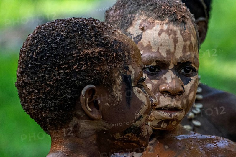 Children in war paint