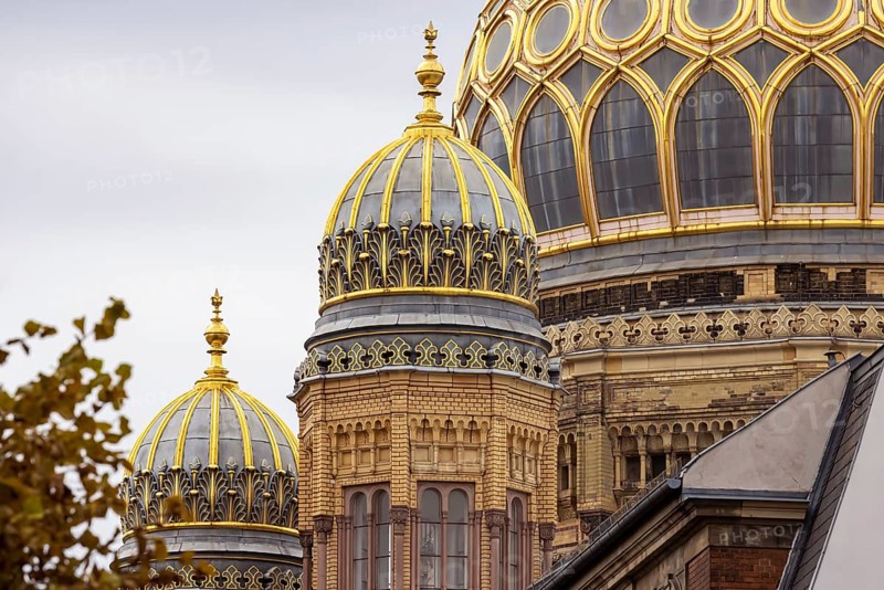 New synagogue on Oranienburger Strasse from 1866