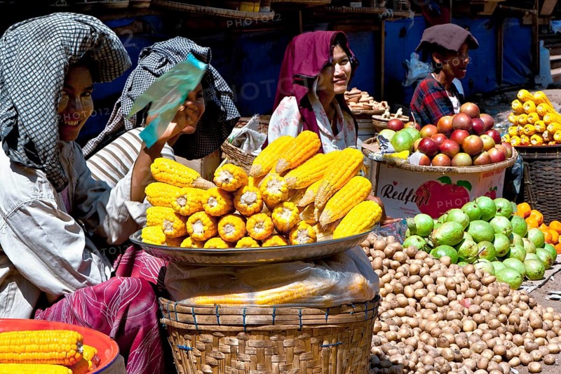 Market in Bago