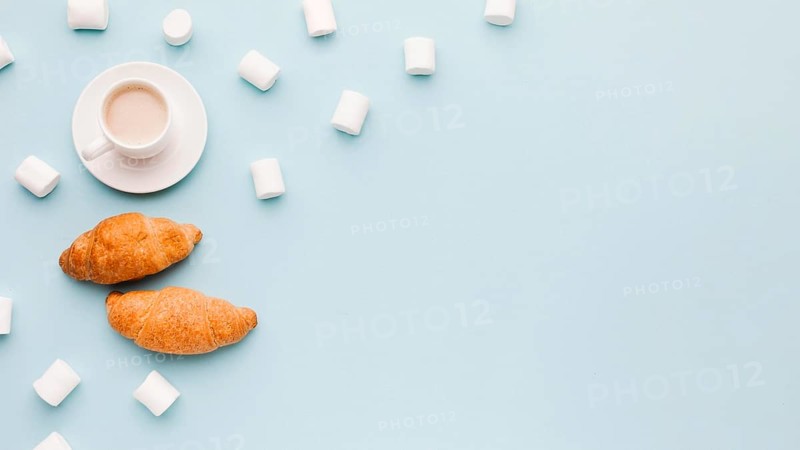 Marshmallow with croissants coffee