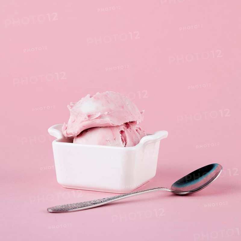 Close up refreshing ice cream table