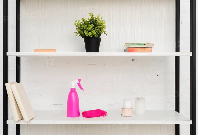 Front view shelves with plants