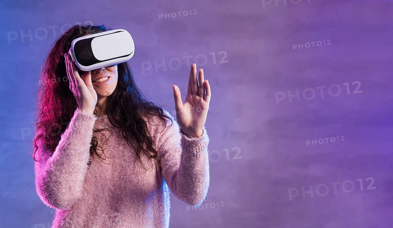 New tech virtual reality headset copy space