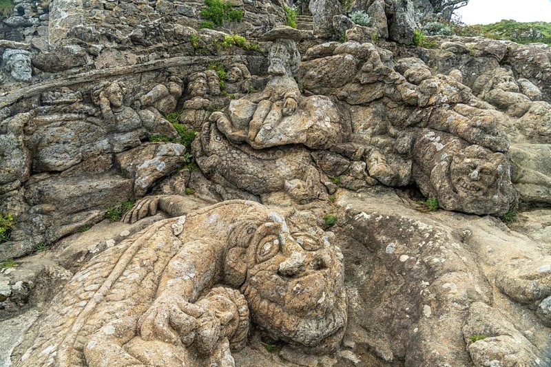 Granite sculptures Les Roches Sculptes near Rotheneuf