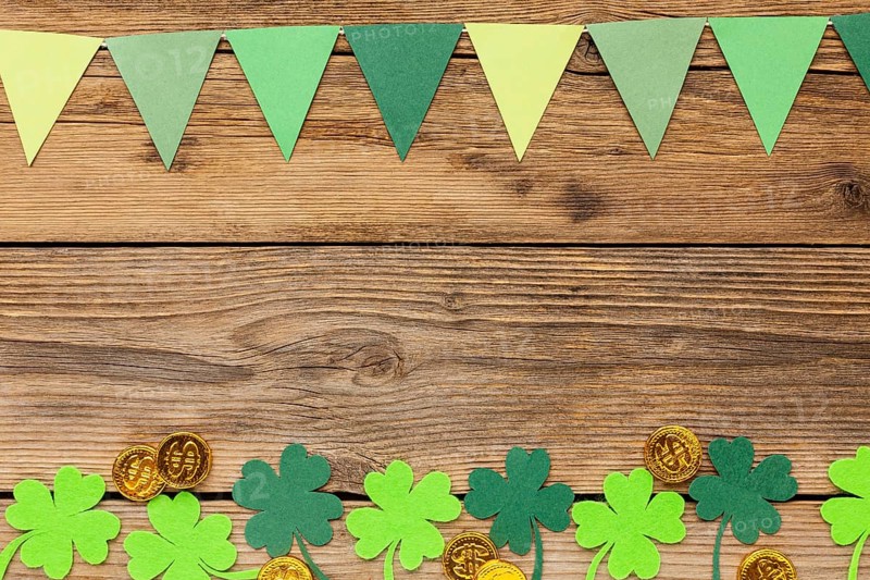 Top view arrangement with clovers