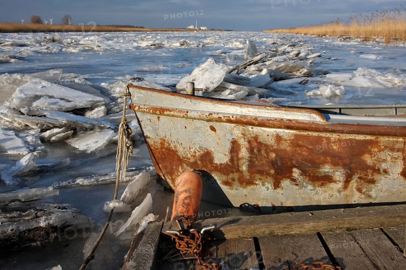 Ice conditions on the Weser after the shutdown of the Unterweser nuclear power plant
