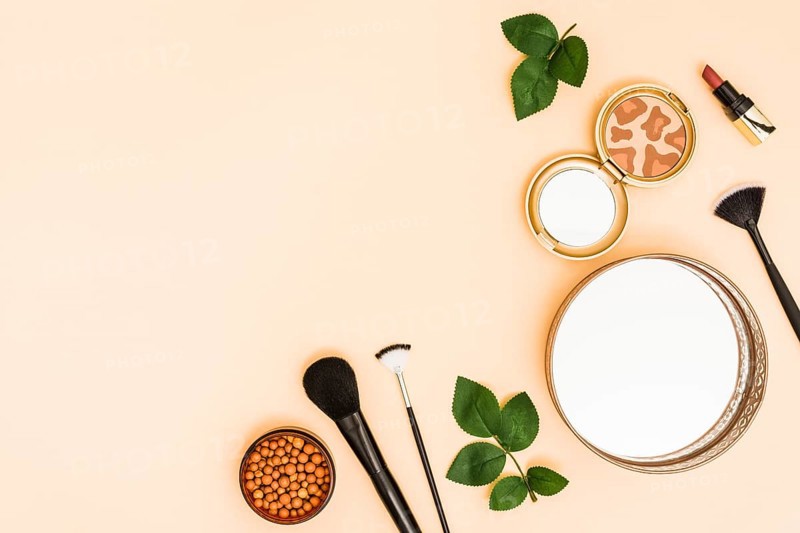 Mirror face powder ball compact powder with lipstick makeup brushes
