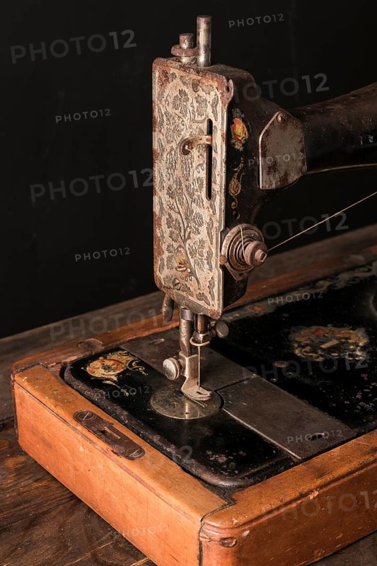 Old sewing machine workshop