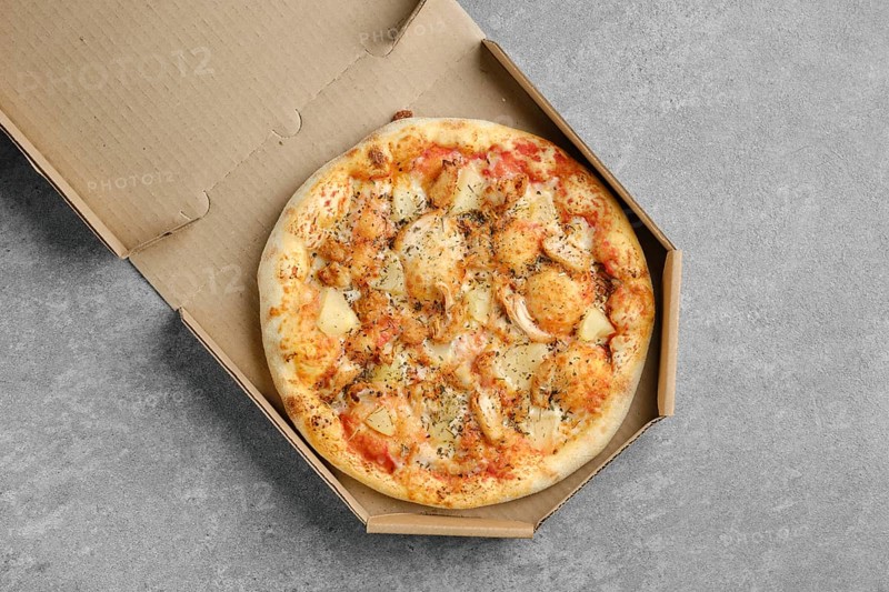 Top view of pizza with chicken