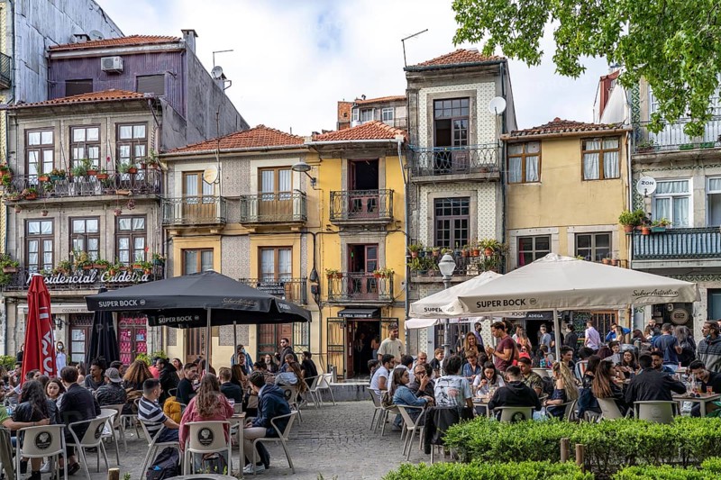 Street cafe and bar in the historic old town in Porto