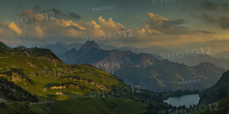 Panorama from the Zeigersattel to the Seealpsee