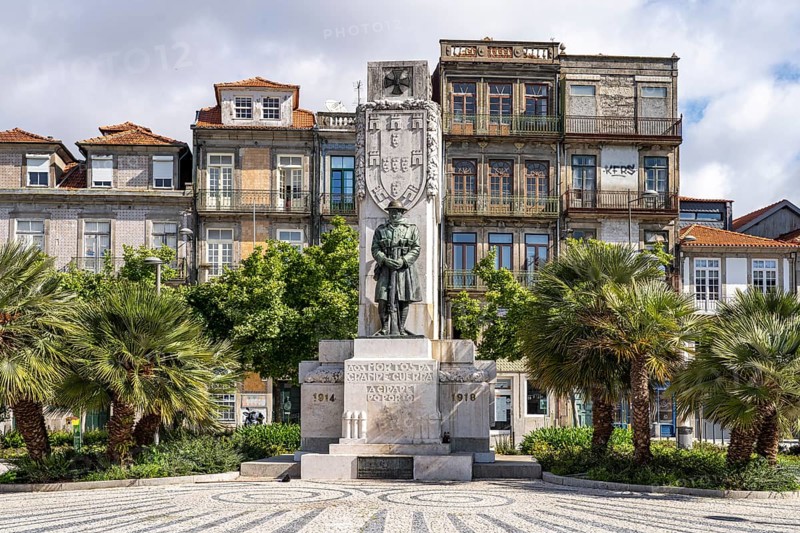 World War II Monument by sculptor Henrique Moreira in Praca de Carlos Alberto Square