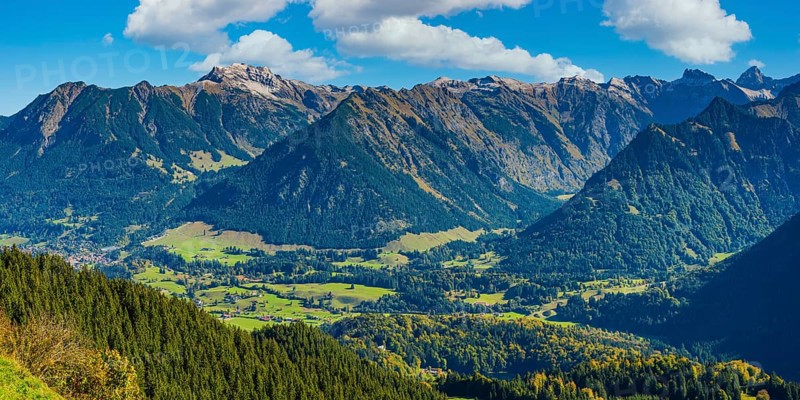 Mountain panorama from Soellereck to Stillachtal and Oberstdorf