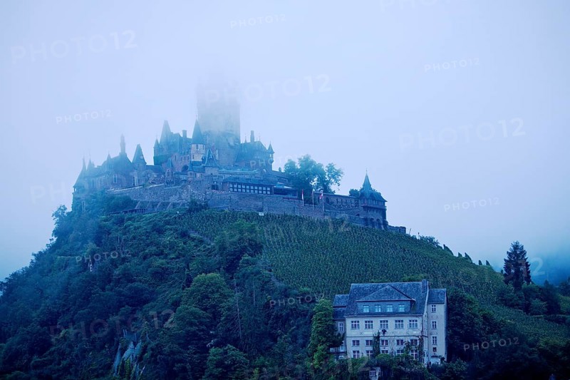Reichsburg Cochem in the fog
