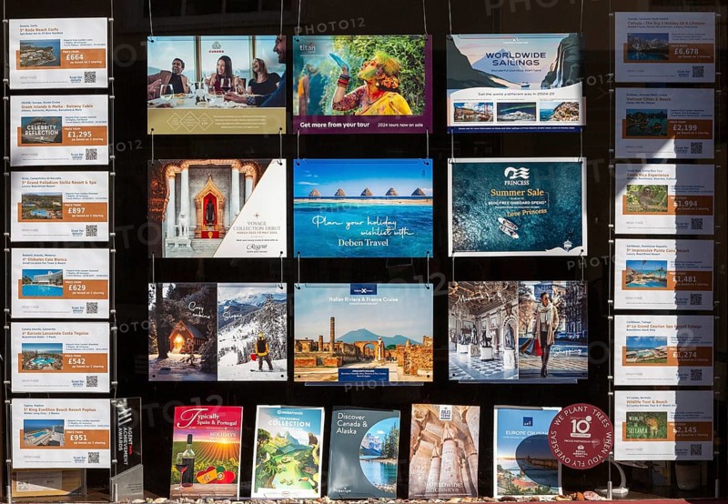 Display of holiday offers and packages