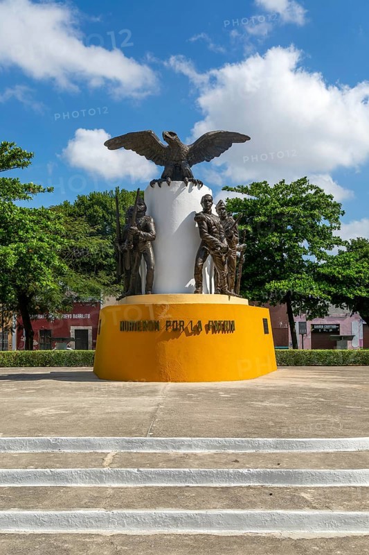 Patriotic sculpture