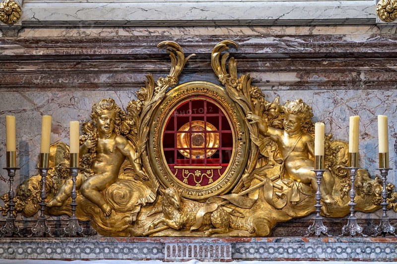 Relic with the head of John the Baptist in Notre Dame d'Amiens Cathedral