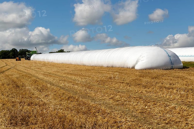 HYTIBAG grain silo bags in cereal field