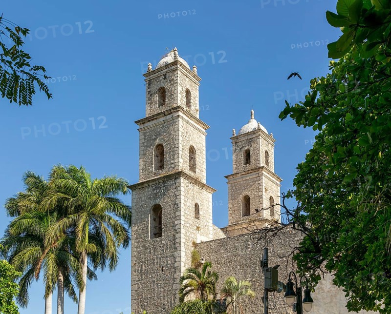 Towers of church of Iglesia de Jesus