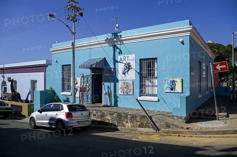 Colourful house facade of a gallery in De Waal Street