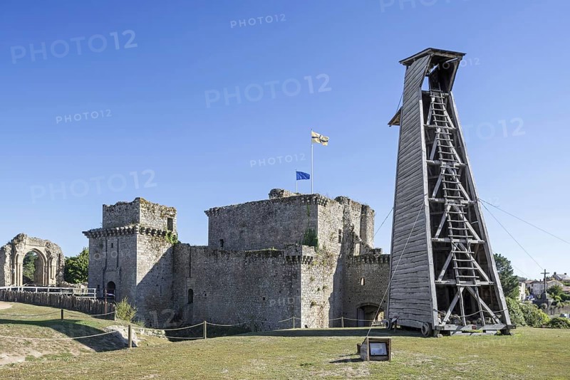 Medieval siege tower