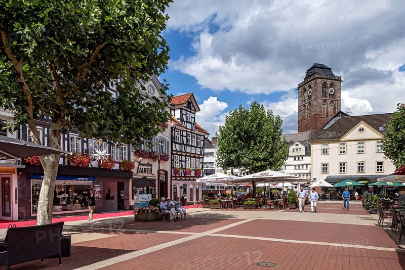 Pedestrian zone with restaurant and street cafe